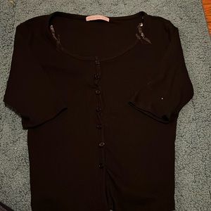 Black quarter sleeve length button down t shirt